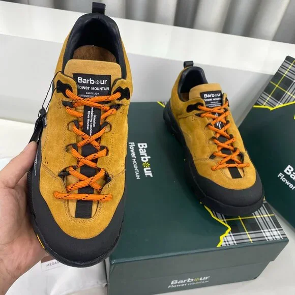 Flower MOUNTAIN NANGA Collaboration Sneaker in Brown&Black Suede - Picture 6 of 9